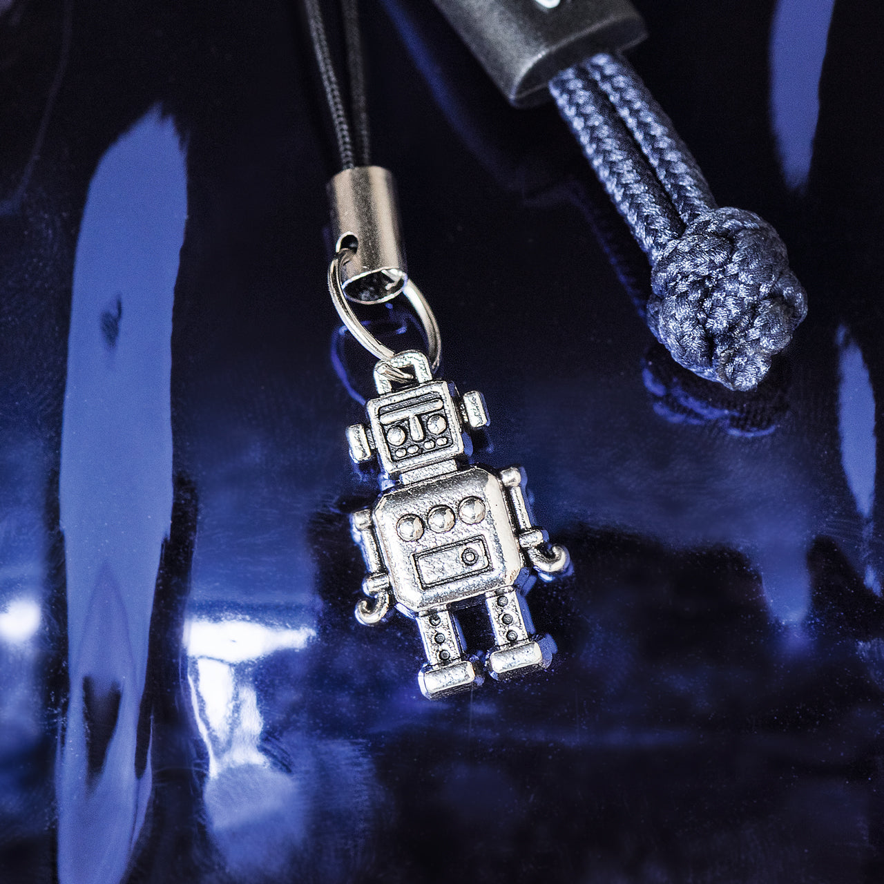 Brunnen-Schlampermaeppchen-smaepp-XL-Robot-Heroes-dunkelblau-1049249421-roboter-Anhaenger-Lafueliki