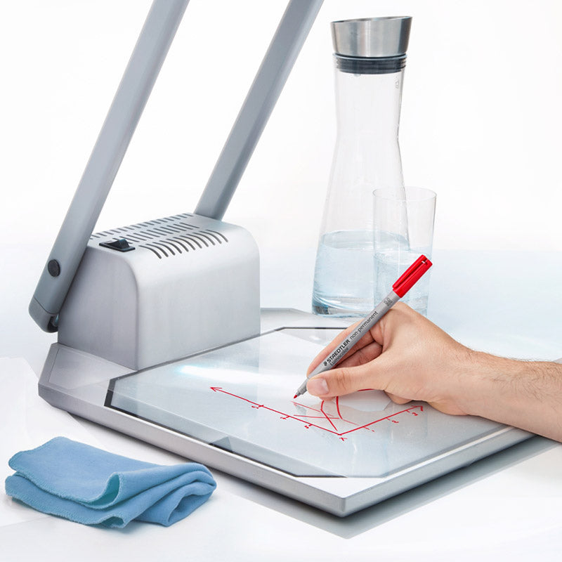 Staedtler-Lumocolor-non-permanent-Folienstift-wasserloesslich-rot-M